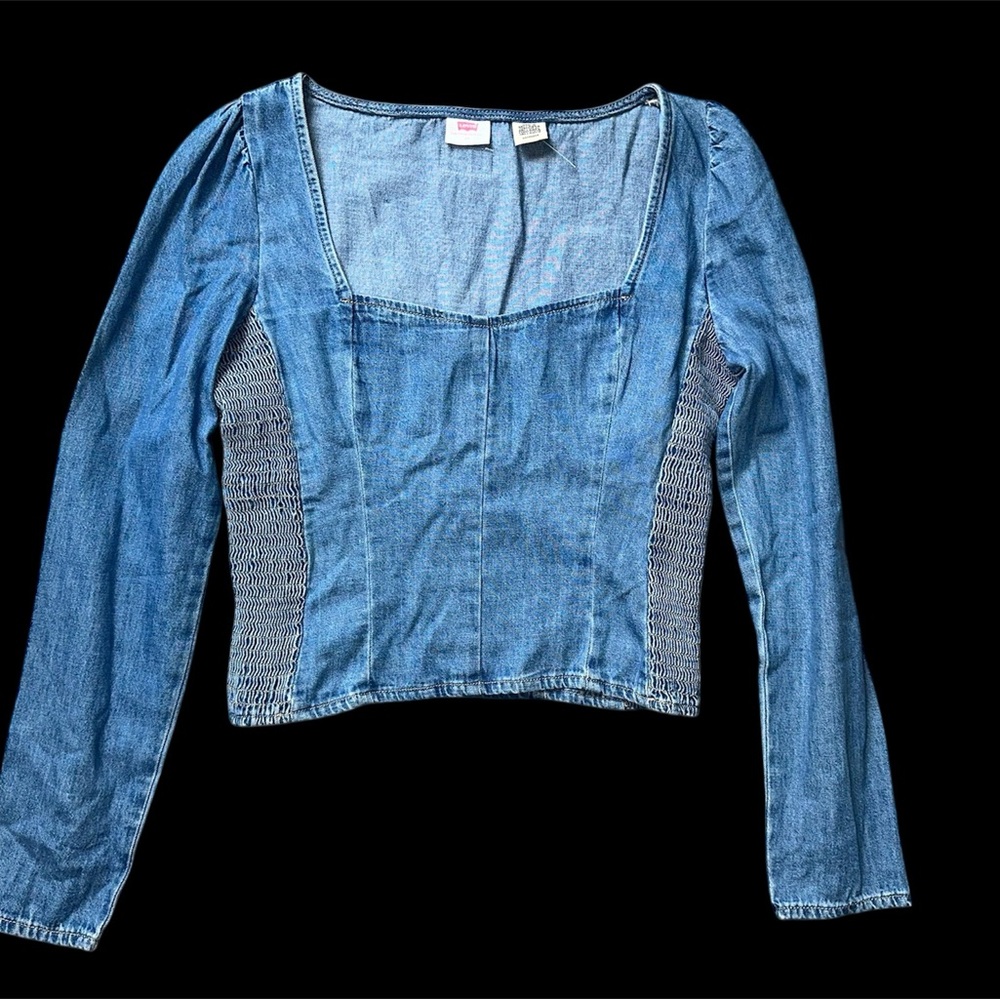 Woman’s denim Levi’s shirt